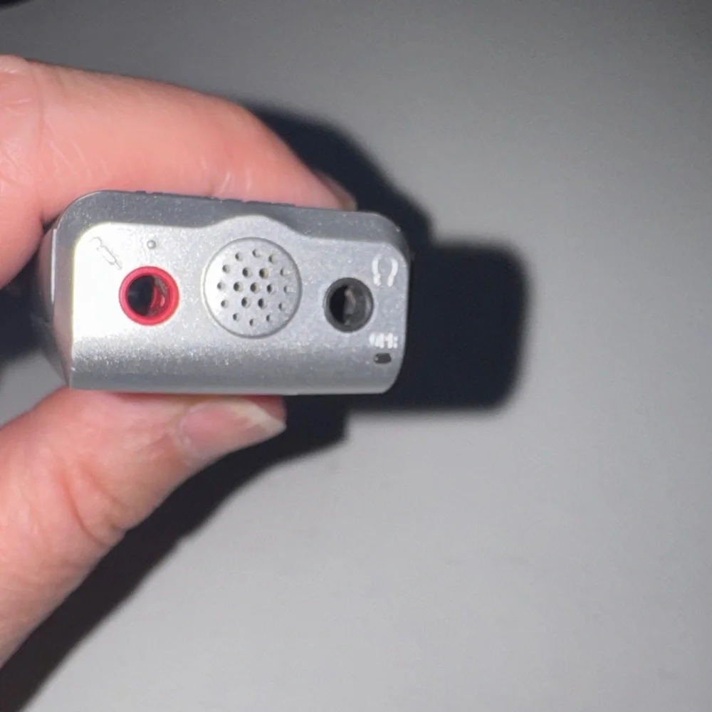 Sony ICD-B120 IC Digital Voice Recorder Handheld Dictaphone Tested Working